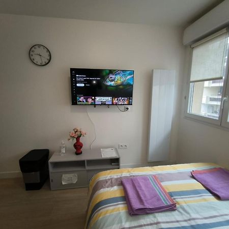 Studio Paris Sud A Cote Du Metro Daire Villejuif Dış mekan fotoğraf