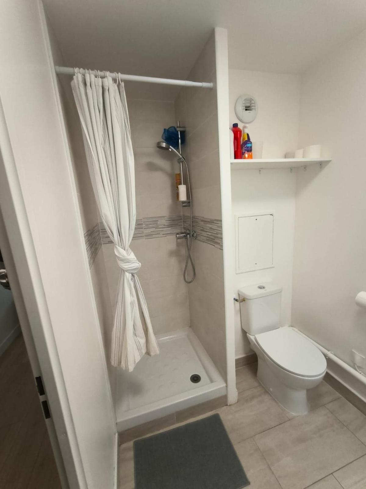 Studio Paris Sud A Cote Du Metro Daire Villejuif Dış mekan fotoğraf